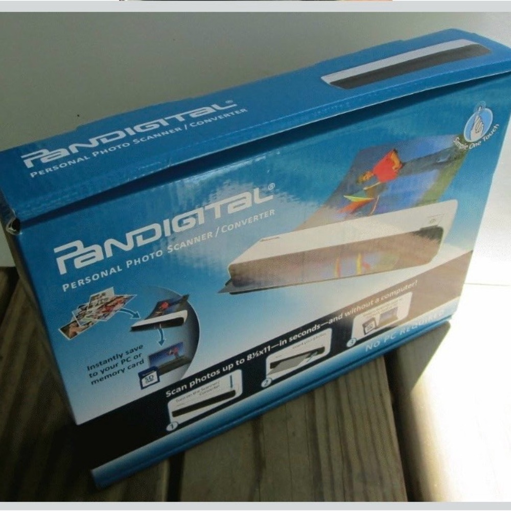 Compact White Photo Scanner - Picture 3 of 3